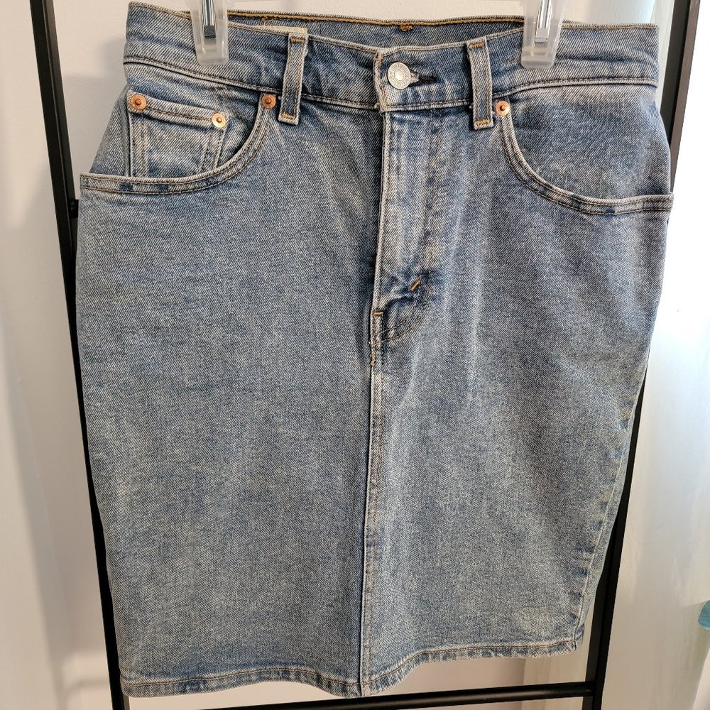 Denim pencil skirt